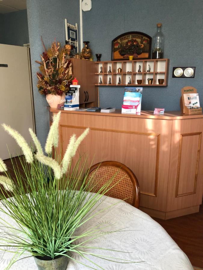 Le Lobreont Hotel Surzur Eksteriør billede